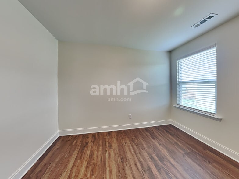 Building Photo - 3907 Dignity Ct