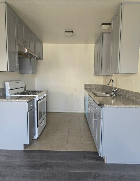 Primary Photo - 7322 Cerritos Ave