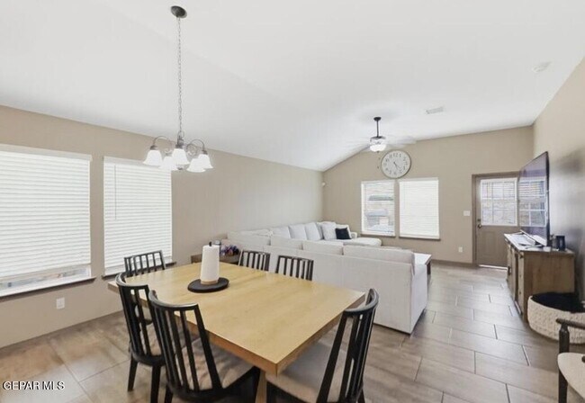 Building Photo - 14904 Tierra Coruna Ave