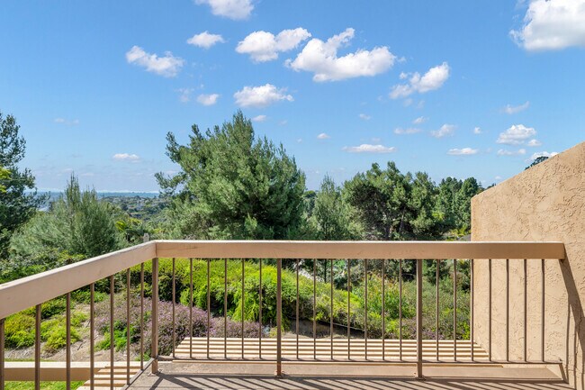 Building Photo - 2579 Caminito Muirfield