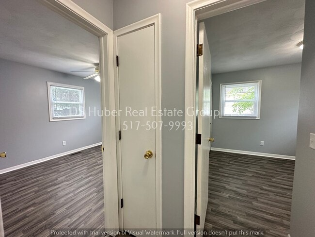Building Photo - 5916 Piper Ave