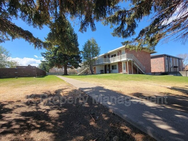 Building Photo - 3208 11th Ave S