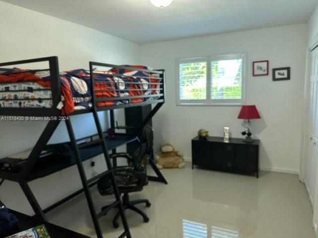 Building Photo - 9540 SW 68th St