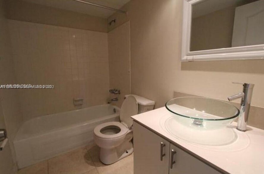 Building Photo - 5775 W 20th Ave