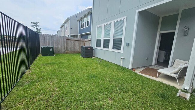 Building Photo - 3207 Cedar Dawn Ln