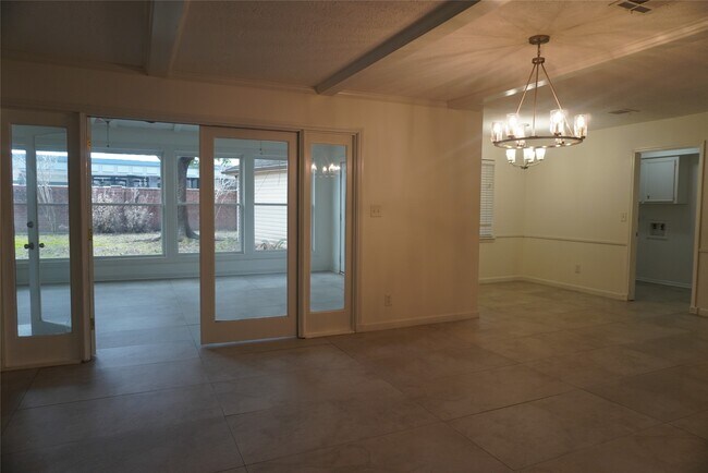 Building Photo - 10703 Wickersham Ln