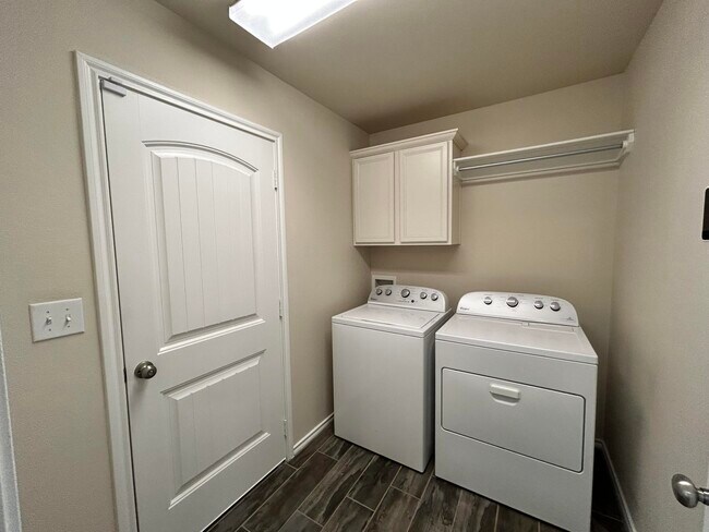 Building Photo - 7424 104th St