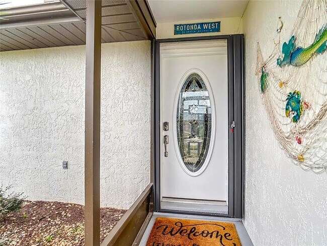 Building Photo - 290 Rotonda Cir