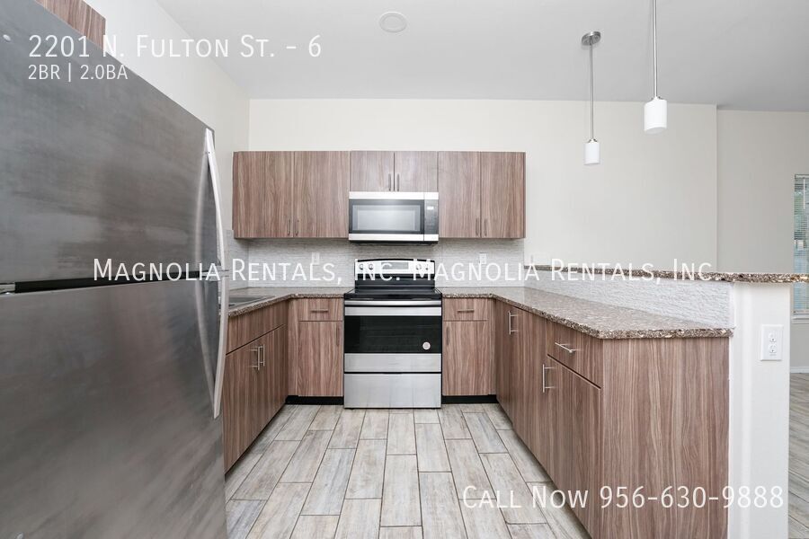 Building Photo - 2201 N Fulton St
