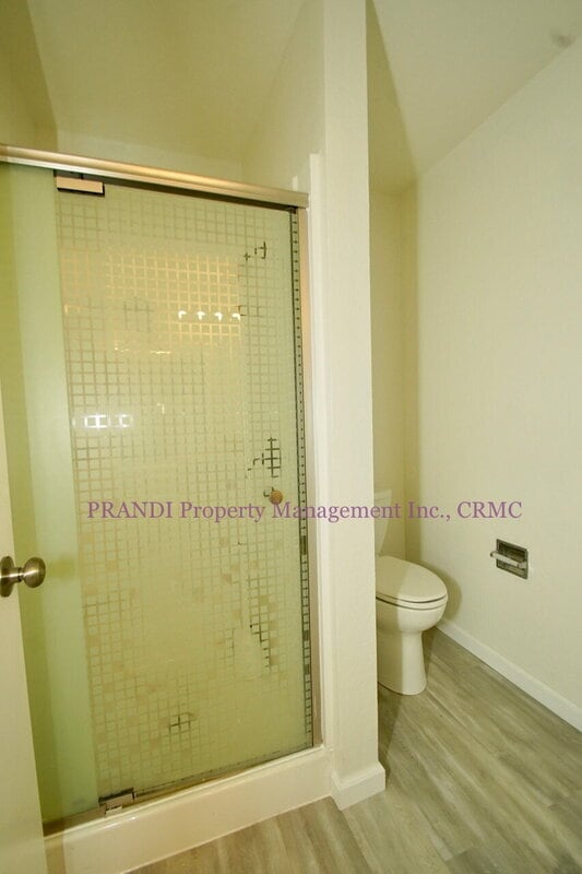 Building Photo - 126 Lower Anchorage Rd