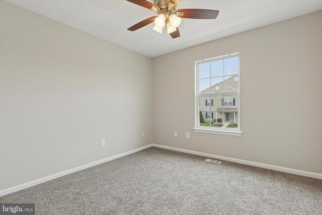 Building Photo - 5503 Drawbridge Ct