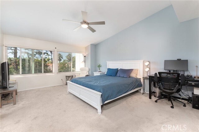 Building Photo - 28 Sycamore Ln