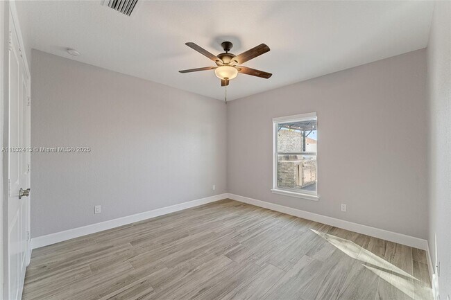 Building Photo - 4610 SW Masefield St