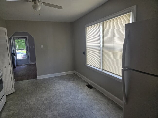 Building Photo - 1515 Huntoon Ave