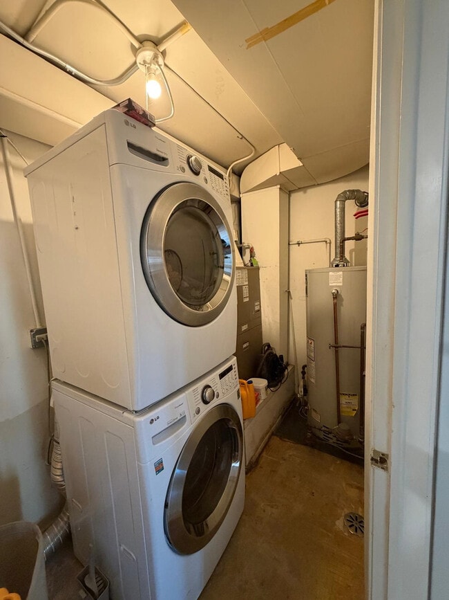 Building Photo - 15 Constitution Ct