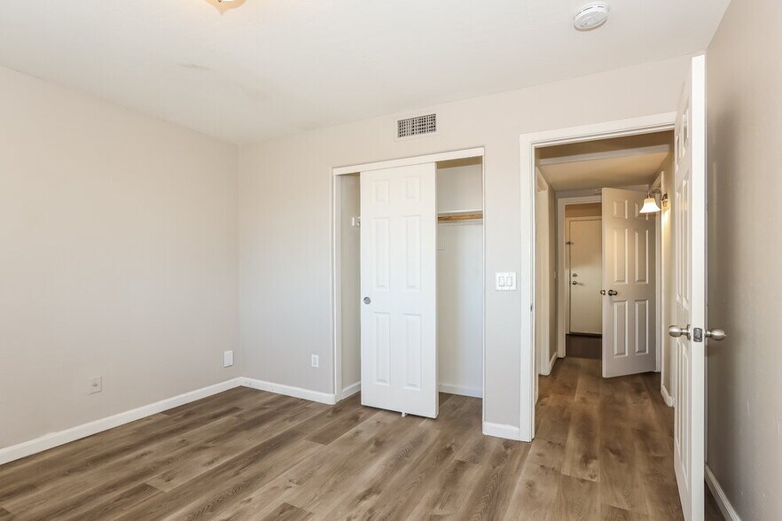 Building Photo - 2194 S 156th Ave