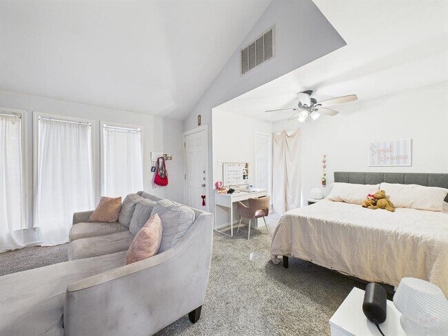 Building Photo - 2529 Rio Grande St