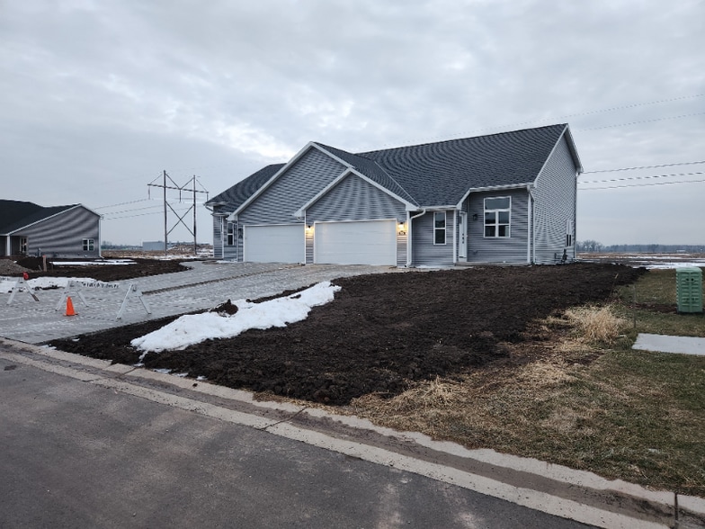 Building Photo - 2925 Sabal Oak Dr