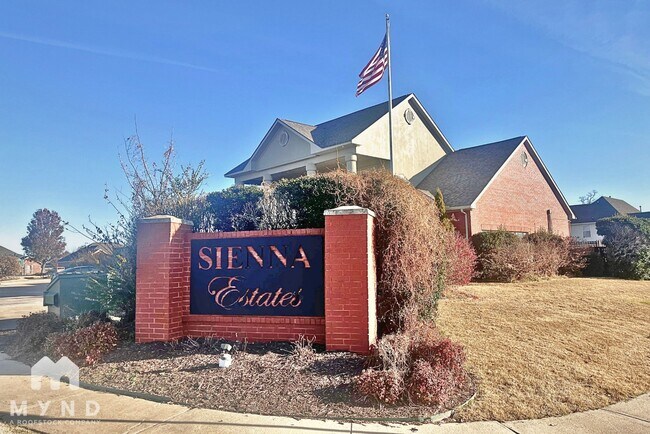 Building Photo - 430 Capri St