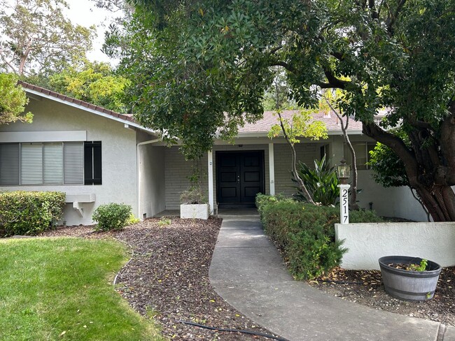 Primary Photo - Spacious home in Waverly Park Neighborhood