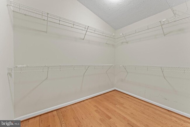 Building Photo - 144 Foxchase Dr