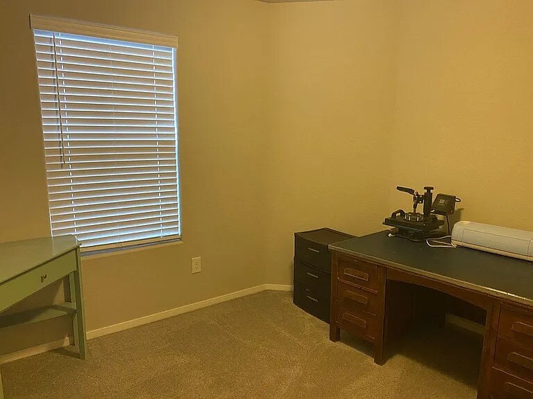 Guest 1 - 4310 Crosshill Cv