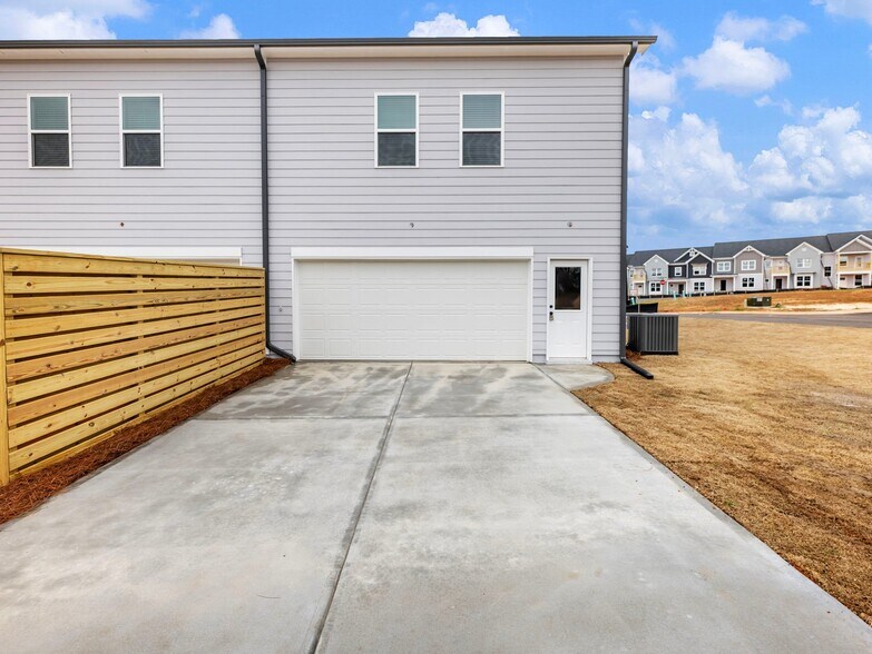 Building Photo - 218 Grand Highlands Ct