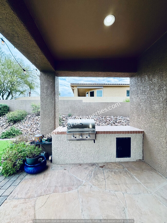 Building Photo - 732 W Burntwater Dr