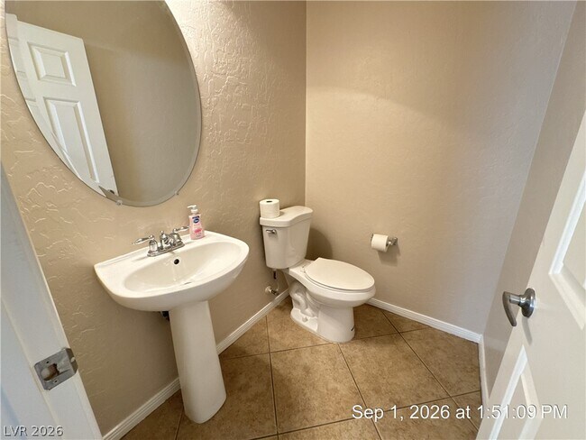 Building Photo - 6854 N Inca Jay Ct