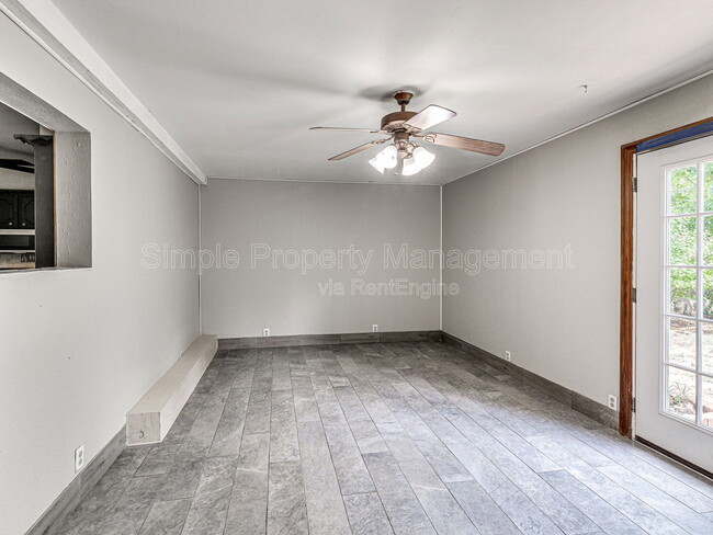 Building Photo - 3305 Neighbors Ln