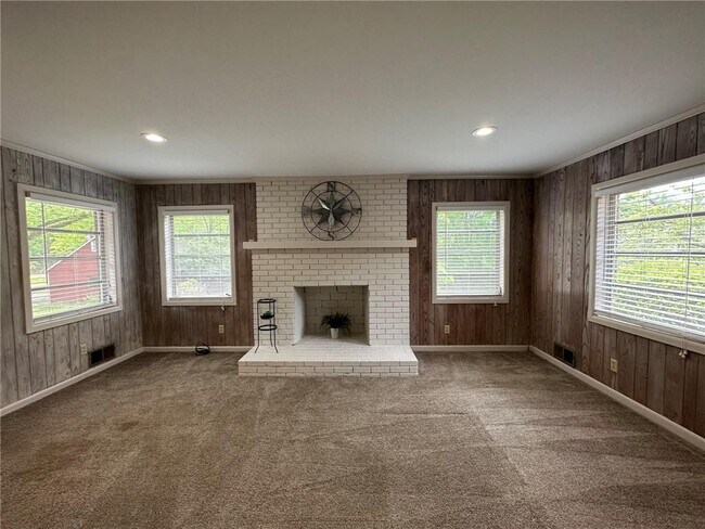 Building Photo - 520 Coleman Dr