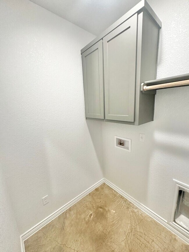 Building Photo - Gorgeous and Modern Duplex in Temple, Tx!