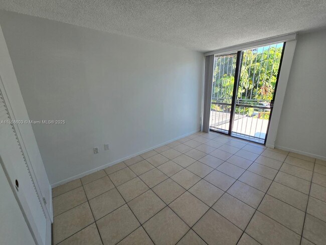Building Photo - 12352 SW 18th Terrace