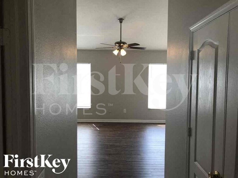 Building Photo - 13233 Evening Sunset Ln