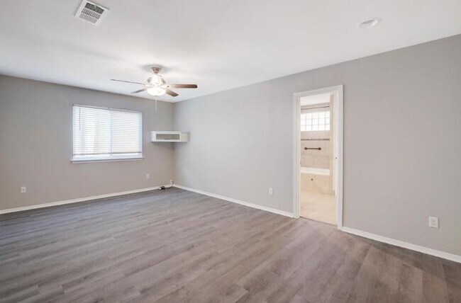 Building Photo - 11428 Bristle Oak Trail