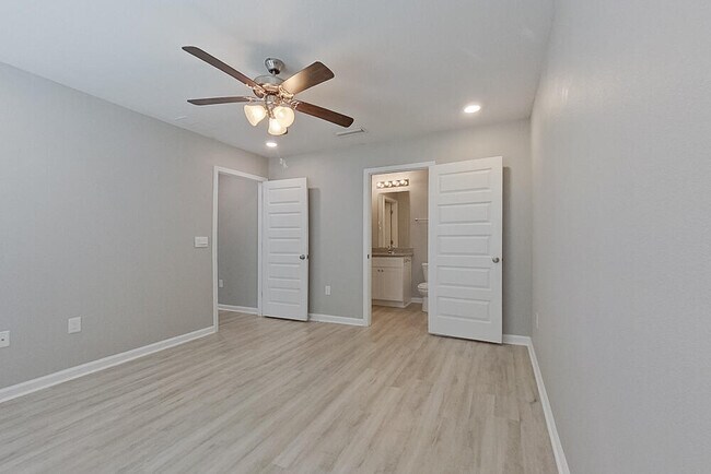 Building Photo - 4780 Malay Cir