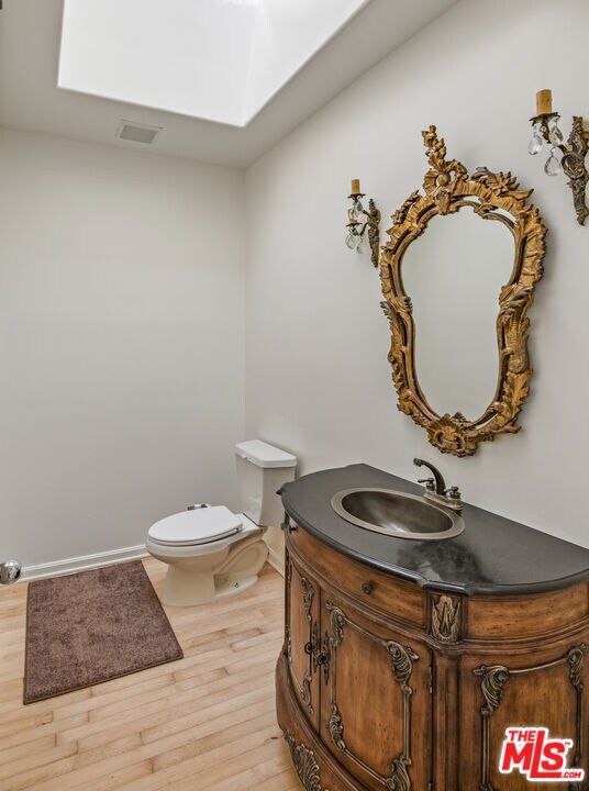 Building Photo - 3780 1/2 Multiview Dr