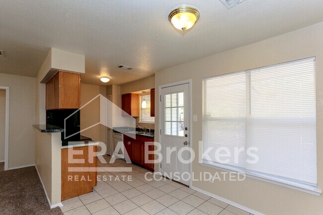 Building Photo - 4903 Ridge Haven