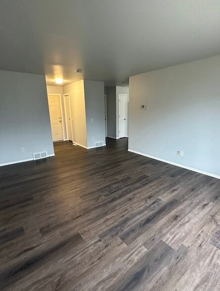 Livingroom space - 1507 Glacier Hill Dr