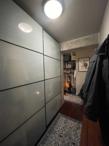 Building Photo - 235 W Van Buren St