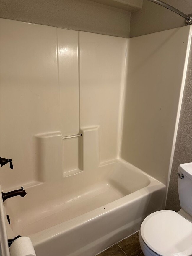 Building Photo - Adorable 1 bedroom 1 bathroom home in Spri...