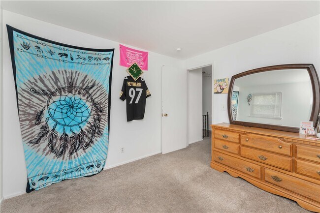 Building Photo - 87 Moxon Dr