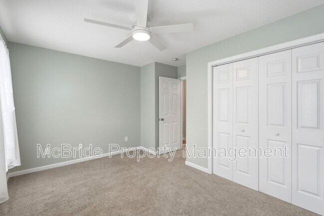 Building Photo - 678 Kensington Ct SE
