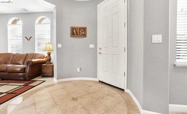 Building Photo - 3251 Lookout Point Loop