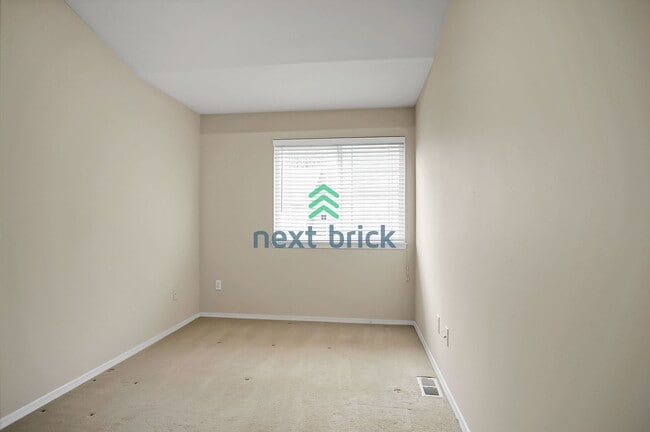 Building Photo - Townhome Available for Rent in Bothell!