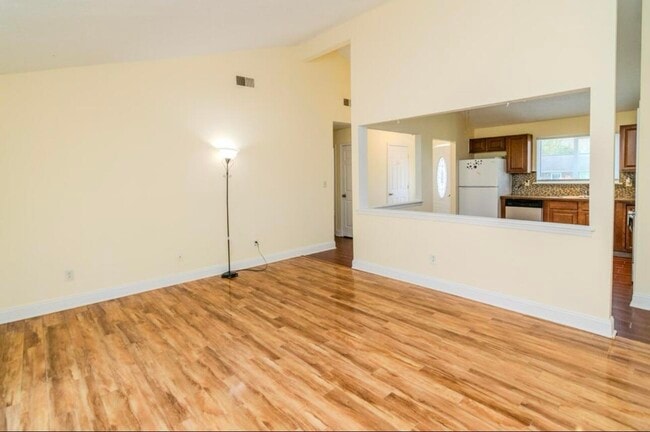 Building Photo - 3829 Niagara Dr