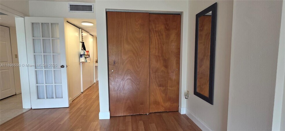 Building Photo - 1650 NE 115th St