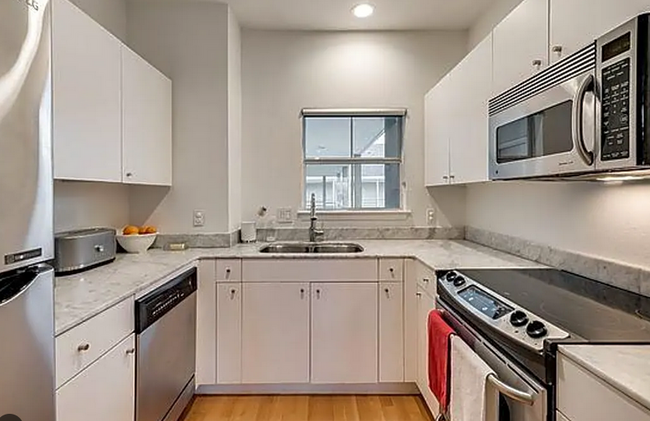 Building Photo - 4111 Cole-1502