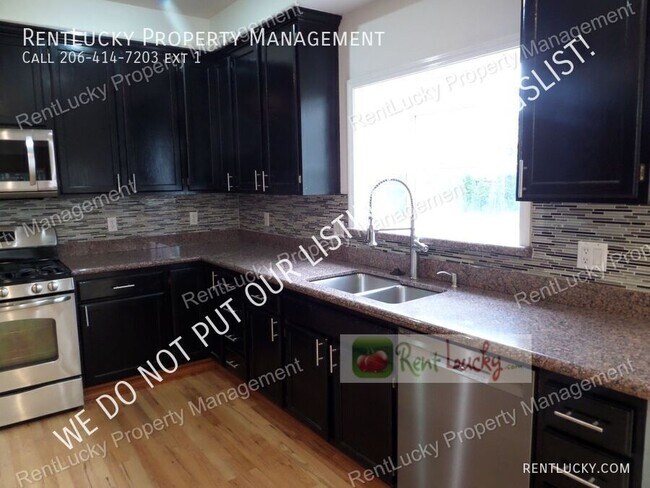 Building Photo - 5039 S 178th St