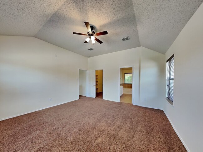 Building Photo - 4861 Autumn Hill